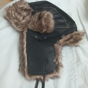 Sly & Co Men's Black Leather and Faux Brown Fur (Ushunka)